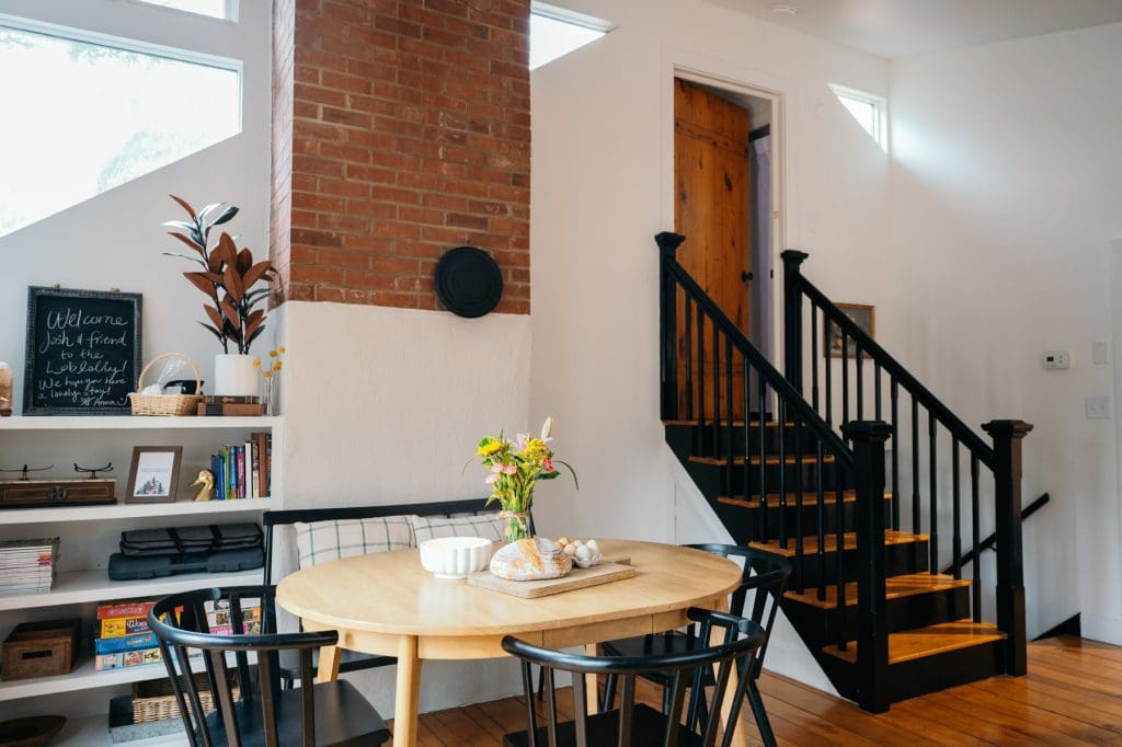 The Loblolly House offers games and comfortable kitchen seating for visiting families. 