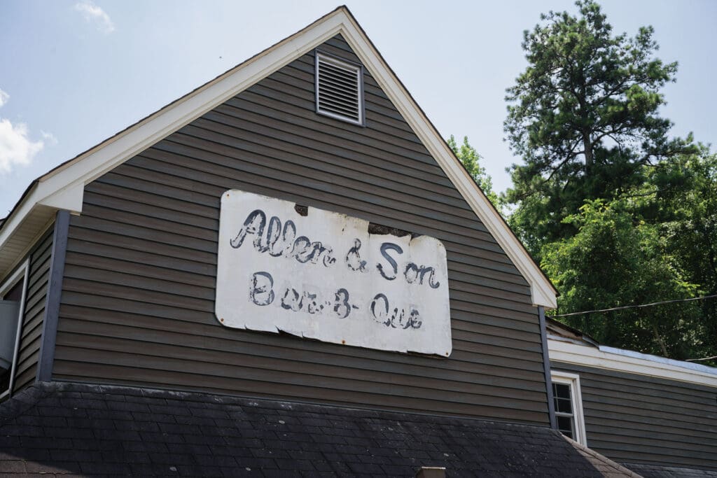 Best of Chatham winner Allen & Son Bar-B-Cue sign.